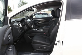   2021款 日产楼兰 2.5L XL 两驱智联豪华版