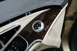 梅赛德斯迈巴赫S级