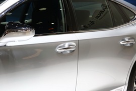 新款雷克萨斯LS