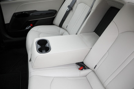 2020款起亚K5凯酷