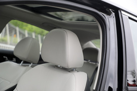 2020款起亚K5凯酷