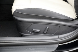 2020款起亚K5凯酷