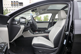 2020款起亚K5凯酷