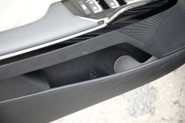 2020款起亚K5凯酷