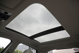 2020款起亚K5凯酷