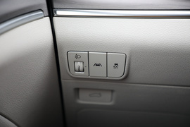 2020款起亚K5凯酷