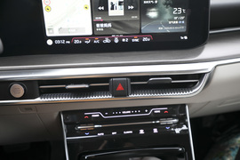 2020款起亚K5凯酷