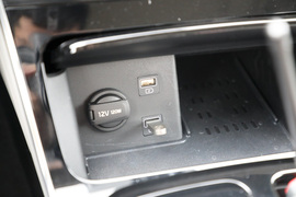 2020款起亚K5凯酷