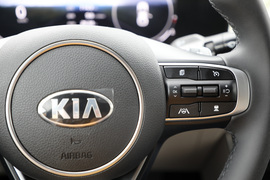 2020款起亚K5凯酷