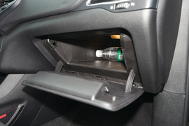   2020款 Jeep自由光 2.0T 四驱高性能旗舰版