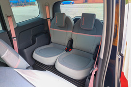 2020款新宝骏E300