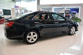 2014款丰田凯美瑞骏瑞