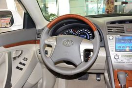 2014款丰田凯美瑞200G公务版