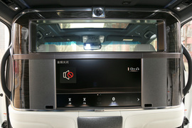 2020款雷克萨斯LM