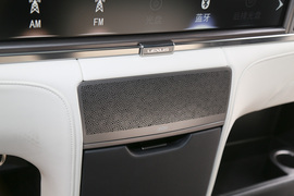 2020款雷克萨斯LM