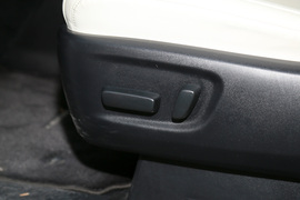 2020款雷克萨斯LM