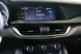 2021款阿尔法罗密欧Stelvio