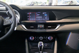 2021款阿尔法罗密欧Stelvio