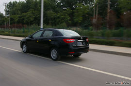 2009款东风风神S30抢先试驾