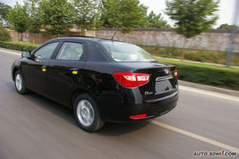 2009款东风风神S30抢先试驾