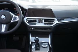 2021款宝马325Li