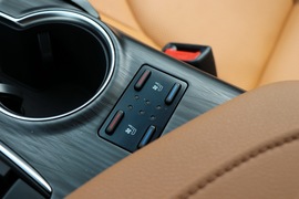 2021款广汽丰田凯美瑞