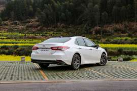 2021款广汽丰田凯美瑞