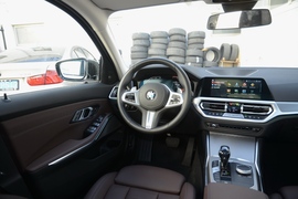 2021款宝马325Li