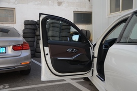 2021款宝马325Li
