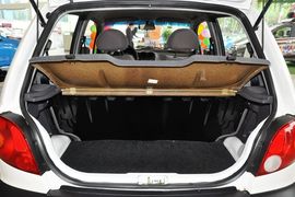2012款宝骏乐驰1.0L手动优越型