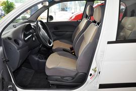 2012款宝骏乐驰1.0L手动优越型