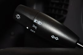 2012款宝骏乐驰1.0L手动优越型