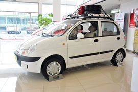 2012款宝骏乐驰1.0L手动优越型