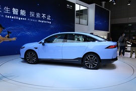   小鹏P5 上海车展实拍