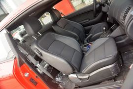 2014款起亚速迈1.6T豪华版