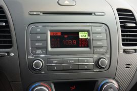 2014款起亚速迈1.6T豪华版