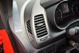 2014款起亚速迈1.6T豪华版