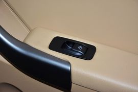 2013款奇瑞瑞虎精英版1.6L手动贺岁版DVVT