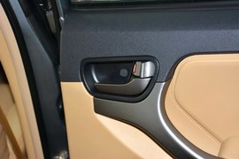 2013款奇瑞瑞虎精英版1.6L手动贺岁版DVVT