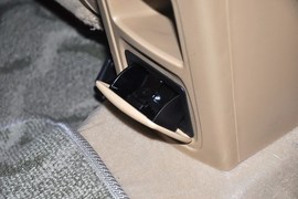 2013款奇瑞瑞虎精英版1.6L手动贺岁版DVVT