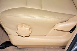 2013款奇瑞瑞虎精英版1.6L手动贺岁版DVVT