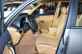 2013款奇瑞瑞虎精英版1.6L手动贺岁版DVVT