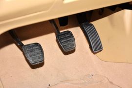 2013款奇瑞瑞虎精英版1.6L手动贺岁版DVVT