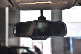 2013款奇瑞瑞虎精英版1.6L手动贺岁版DVVT