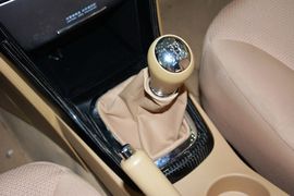 2013款奇瑞瑞虎精英版1.6L手动贺岁版DVVT