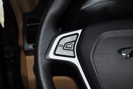 2013款奇瑞瑞虎精英版1.6L手动贺岁版DVVT