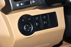   2013款奇瑞瑞虎精英版1.6L手动贺岁版DVVT