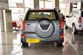 2013款奇瑞瑞虎精英版1.6L手动贺岁版DVVT