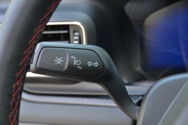 2020款福特探险者