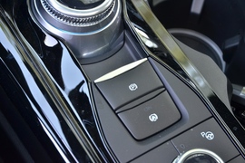 2020款福特探险者